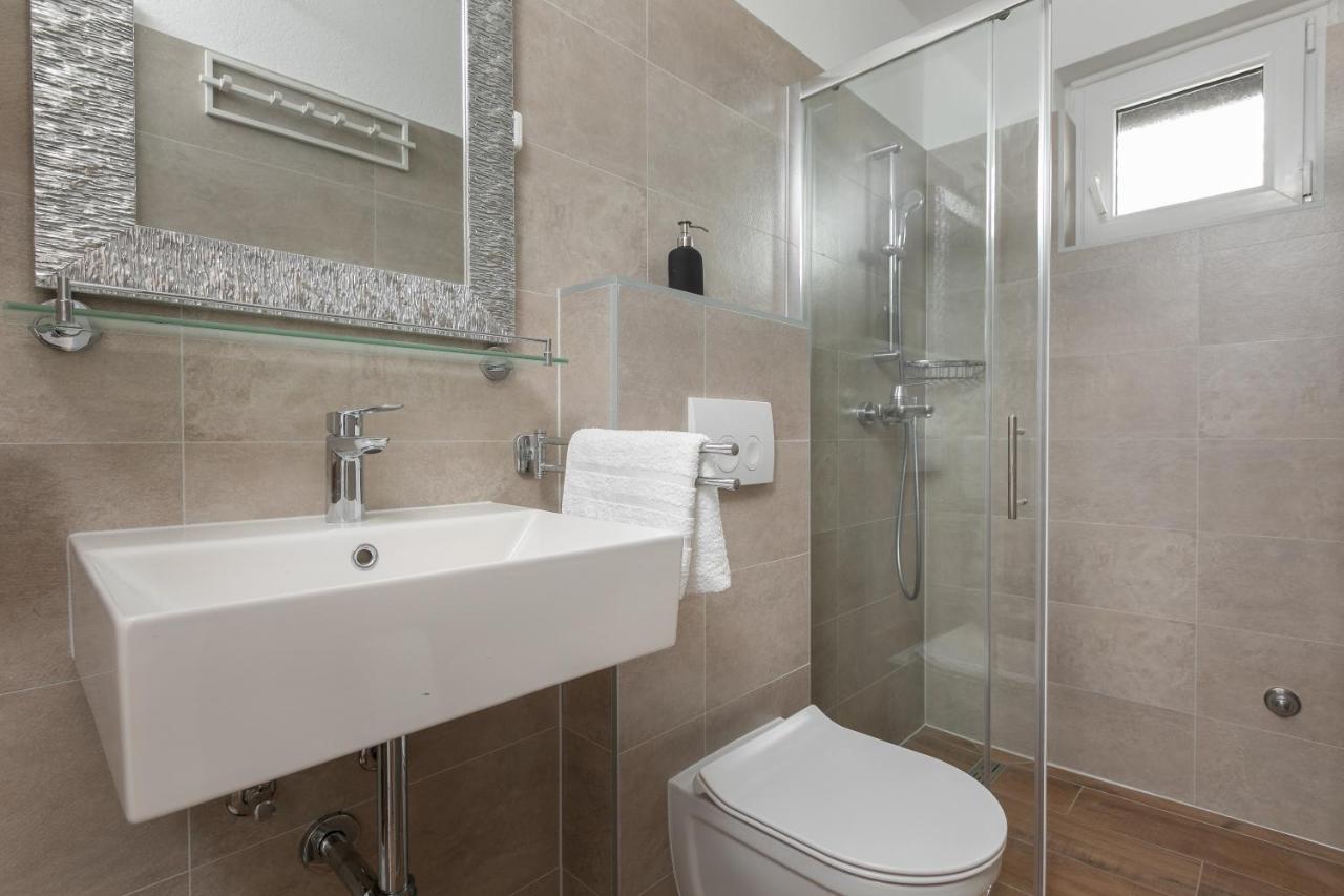 La Casa Di Nonno Apartment Milna  Ngoại thất bức ảnh