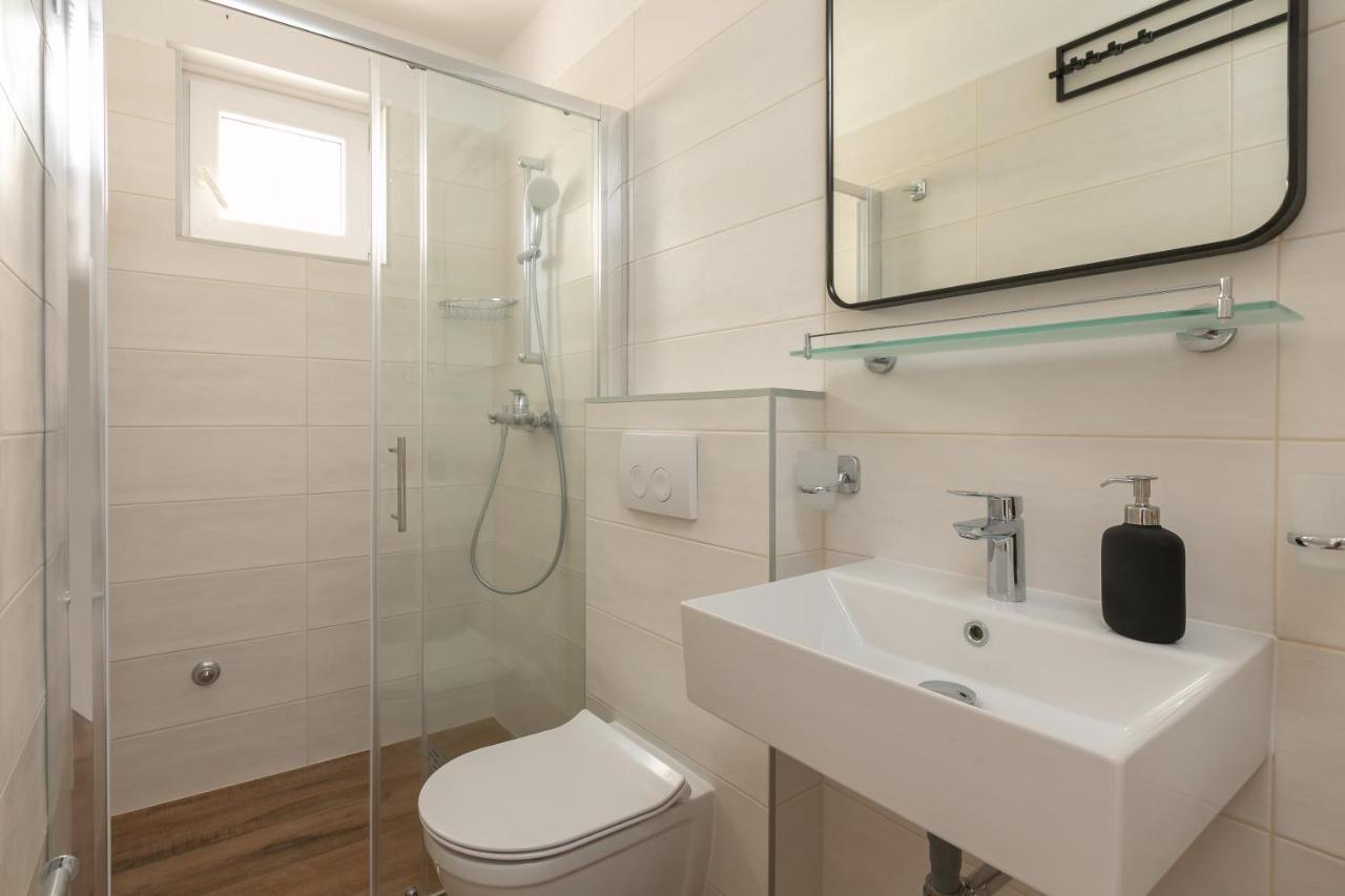 La Casa Di Nonno Apartment Milna  Ngoại thất bức ảnh