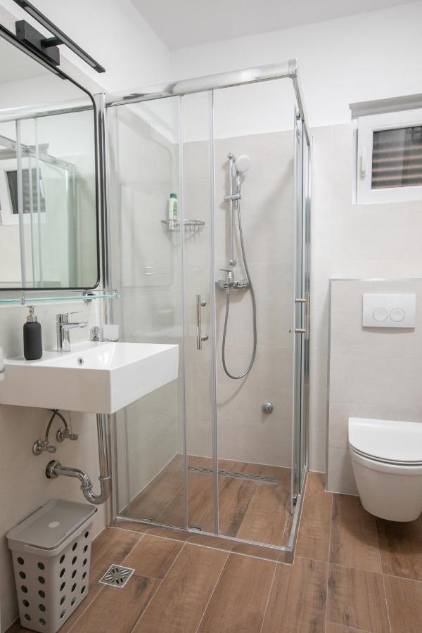 La Casa Di Nonno Apartment Milna  Ngoại thất bức ảnh