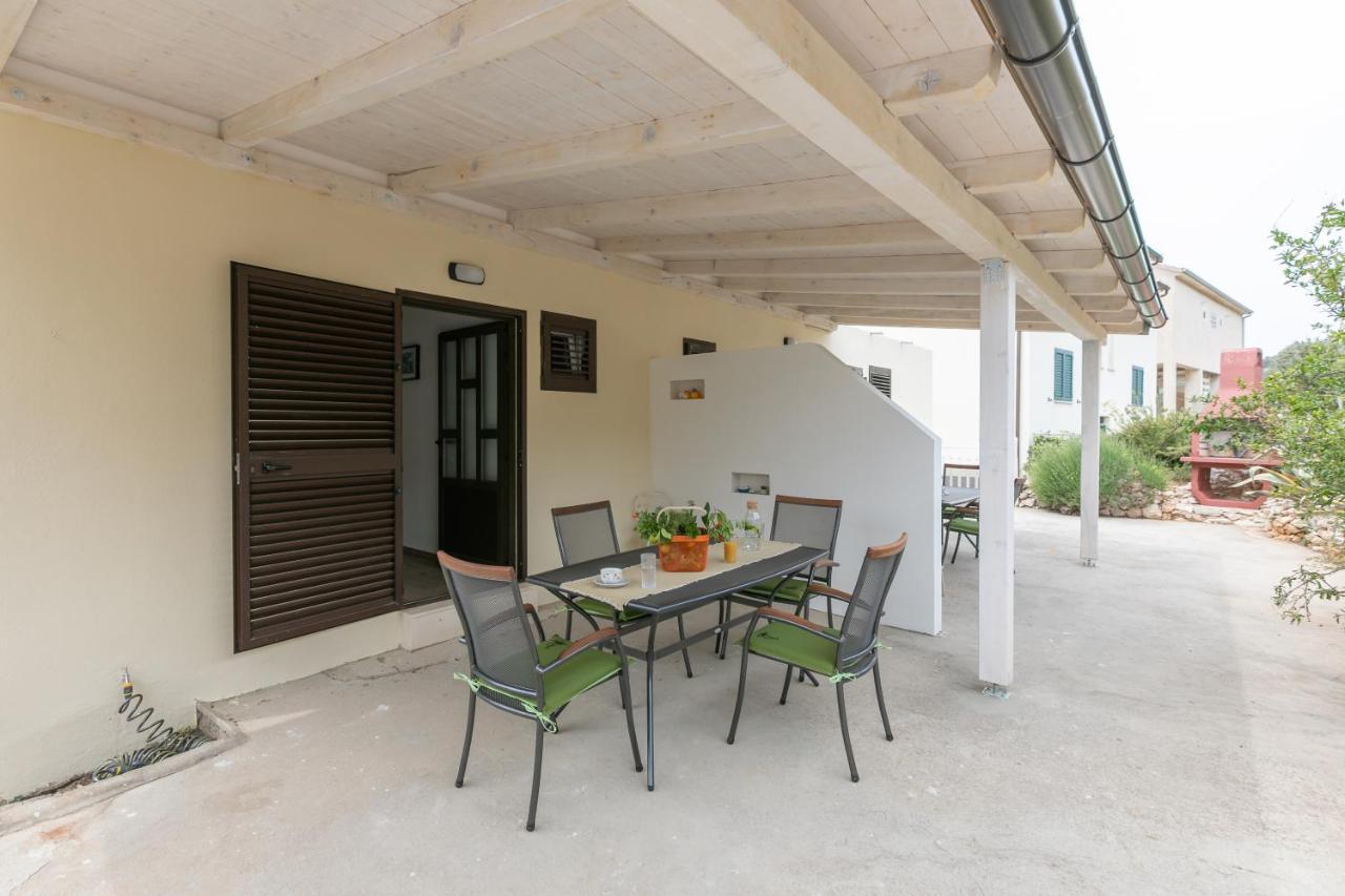 La Casa Di Nonno Apartment Milna  Ngoại thất bức ảnh