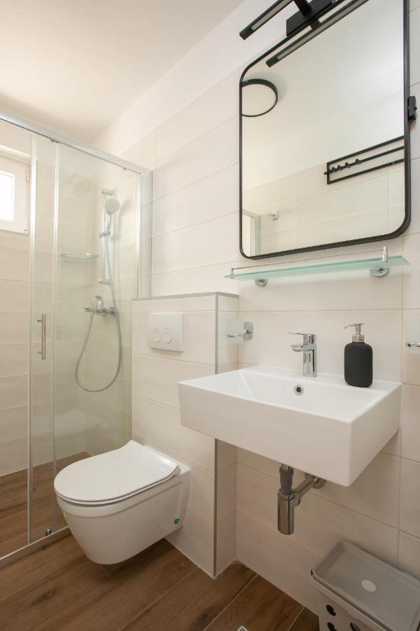 La Casa Di Nonno Apartment Milna  Ngoại thất bức ảnh