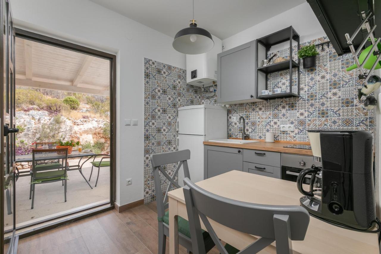 La Casa Di Nonno Apartment Milna  Ngoại thất bức ảnh