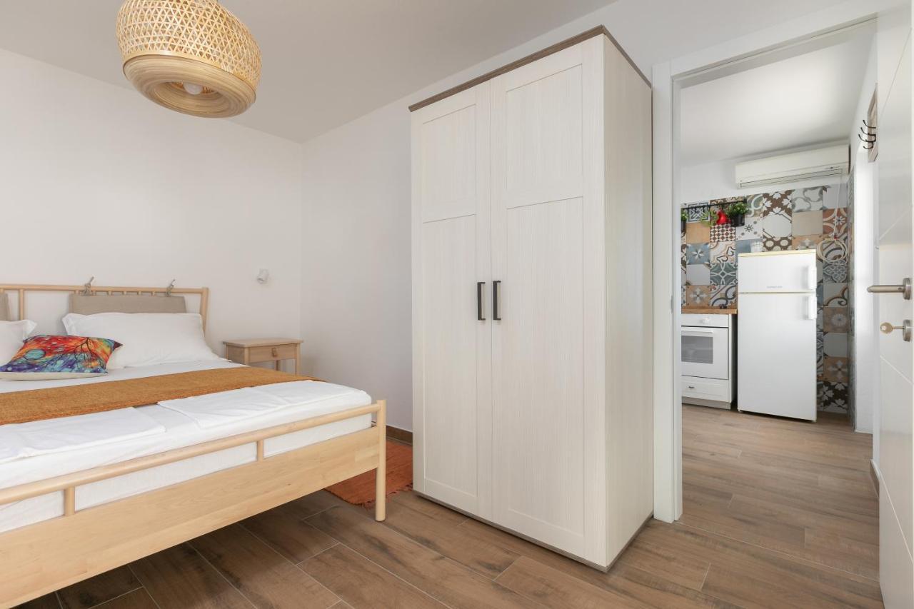 La Casa Di Nonno Apartment Milna  Ngoại thất bức ảnh