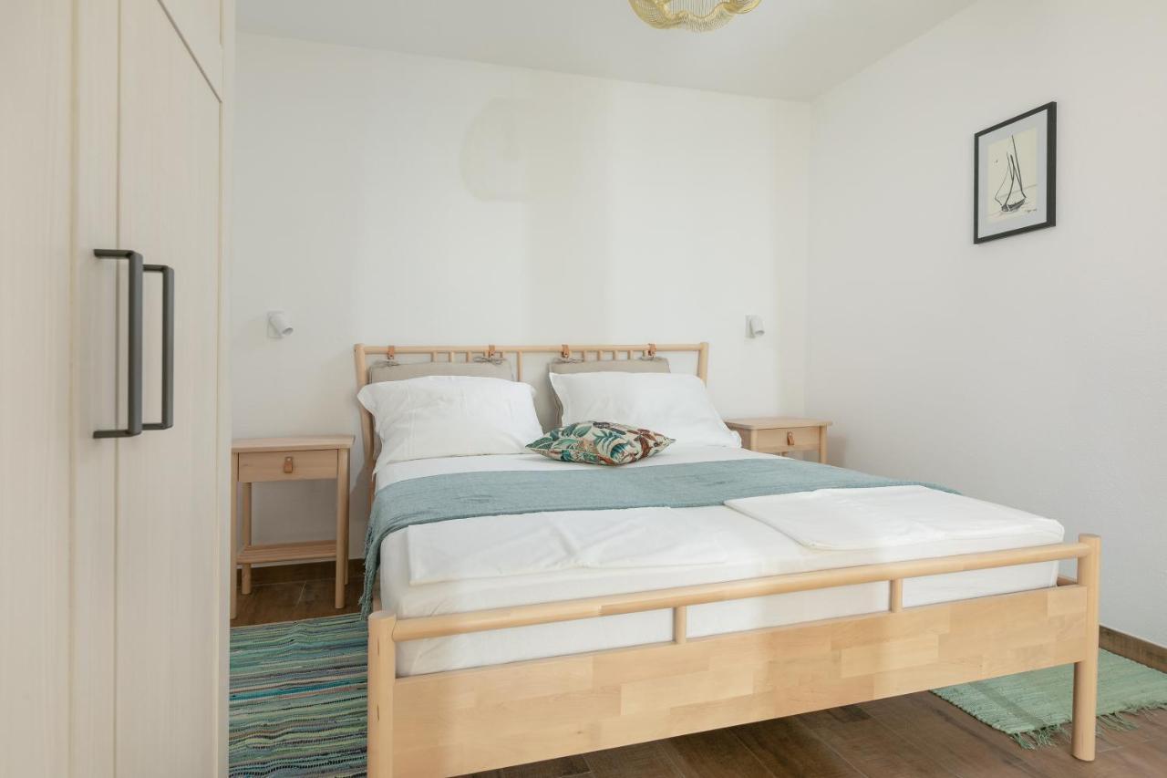 La Casa Di Nonno Apartment Milna  Ngoại thất bức ảnh