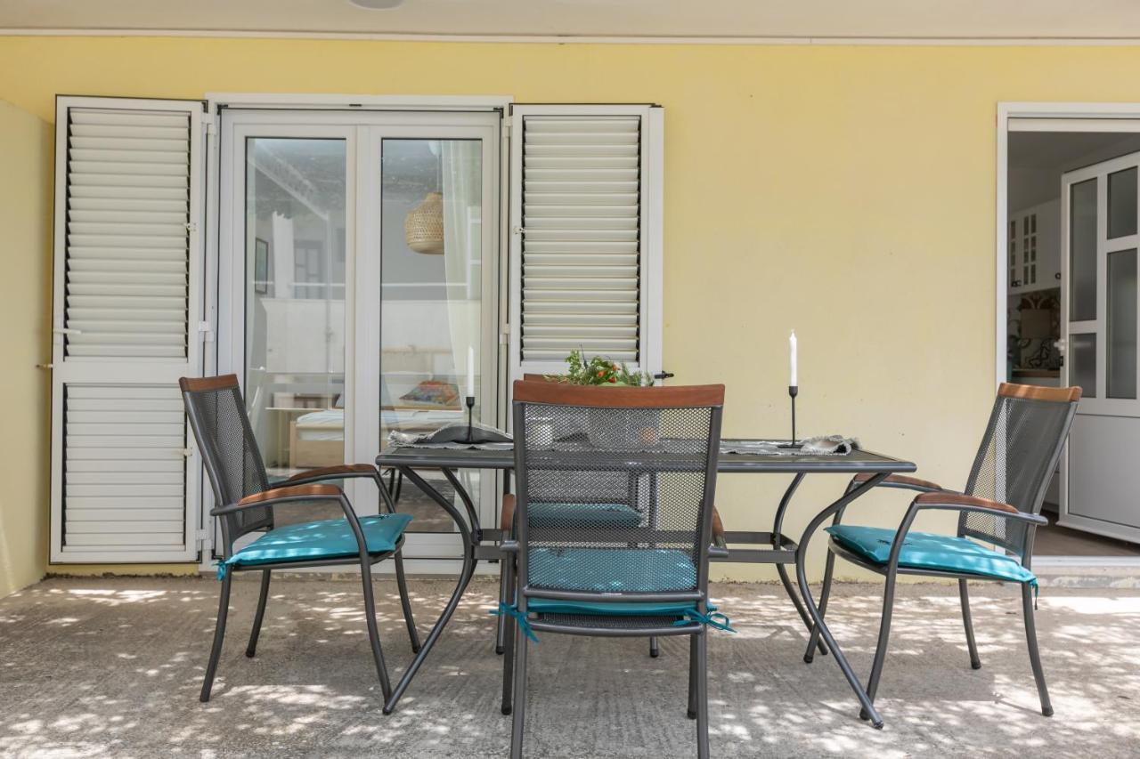 La Casa Di Nonno Apartment Milna  Ngoại thất bức ảnh